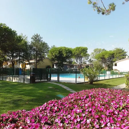 公寓 Colorful Flat With Garden-beahost 比比翁